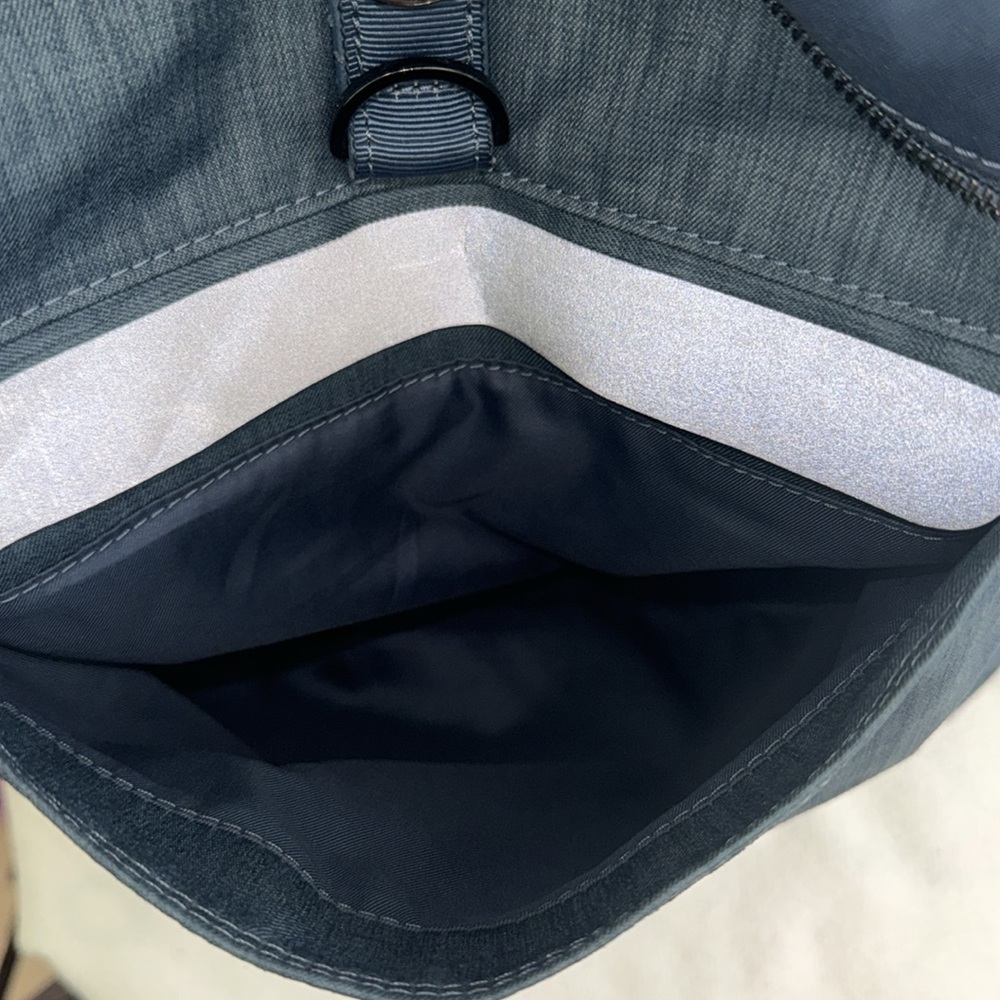 Lululemon Rise & Shine Backpack
Astro Blue - Picture 11 of 13